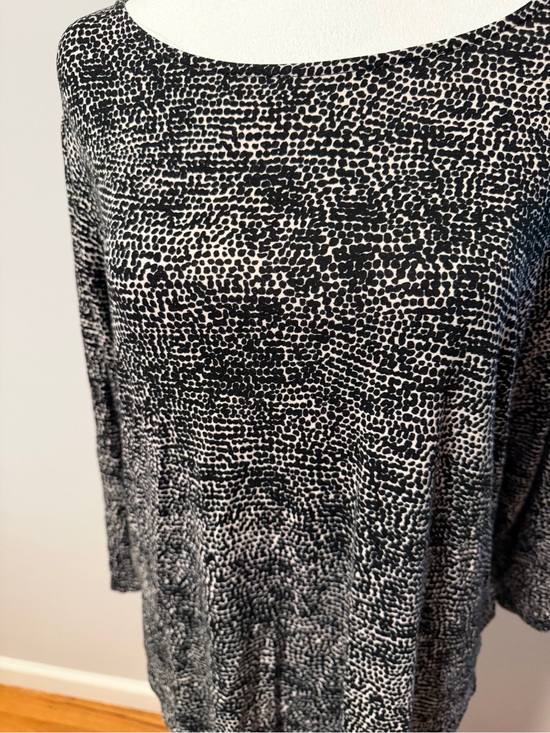 Philosophy Sweaters - Black & White Crew Neck Patterned Versatile Everyday Top
